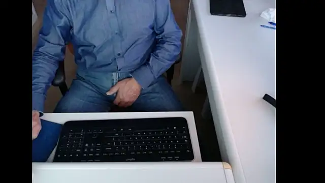 Snapshot of dutchpornking chatting on 10/20/25, 06:47 dutchpornking online show from 10/20/25, 06:47