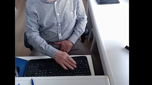 dutchpornking online show from 05/07/26, 07:03