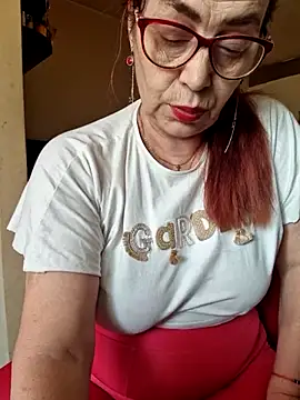 Snapshot of Chriss_Tinaa chatting on 06/04/26, 04:07 Chriss Tinaa online show from 06/04/26, 04:07