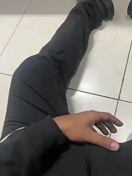 luciferdxm5 online show from 02/24/25, 03:44