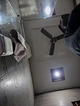 Snapshot of luciferdxm5 chatting on 12/05/25, 03:04 luciferdxm5 online show from 12/05/25, 03:04