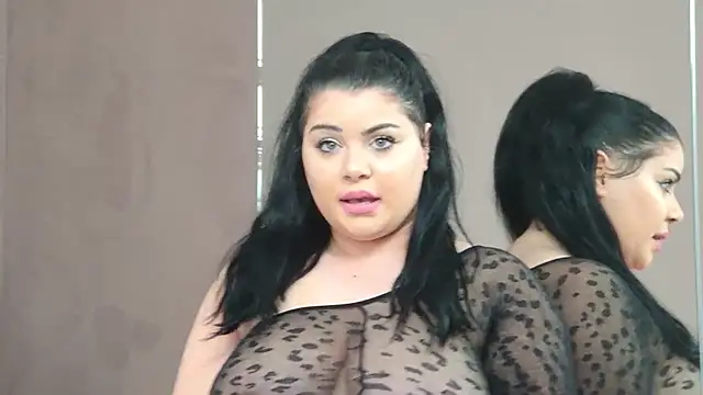 Snapshot of BustyMadison chatting on 03/20/25, 12:32 BustyMadison online show from 03/20/25, 12:32