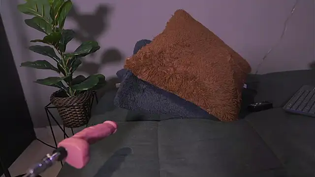 HannahEvanss online show from 11/29/25, 07:39