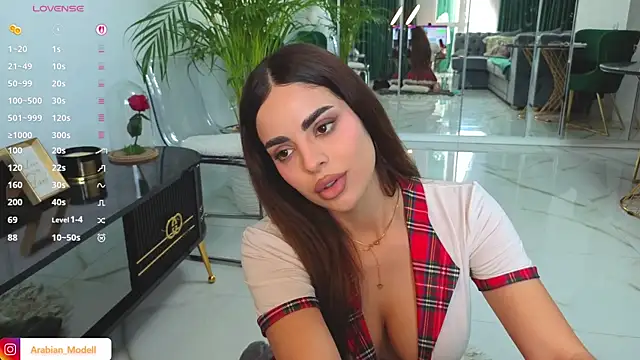 Snapshot of Arabian_beauty chatting on 09/24/25, 07:55 Arabian beauty online show from 09/24/25, 07:55