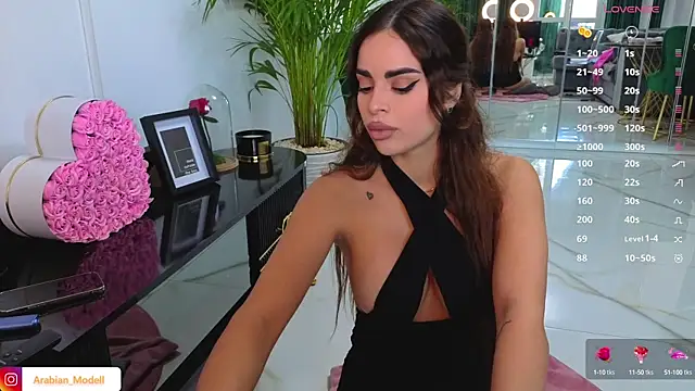 Snapshot of Arabian_beauty chatting on 10/11/25, 09:41 Arabian beauty online show from 10/11/25, 09:41