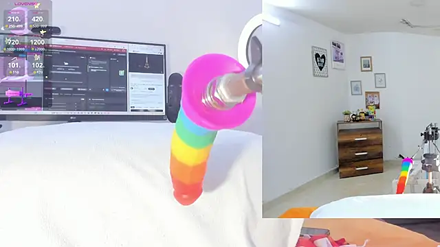 sofi velez online show from 10/03/25, 05:21