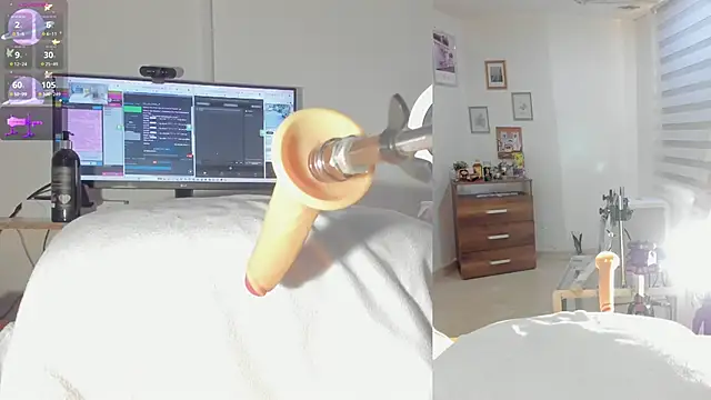 sofi velez online show from 11/06/25, 06:53