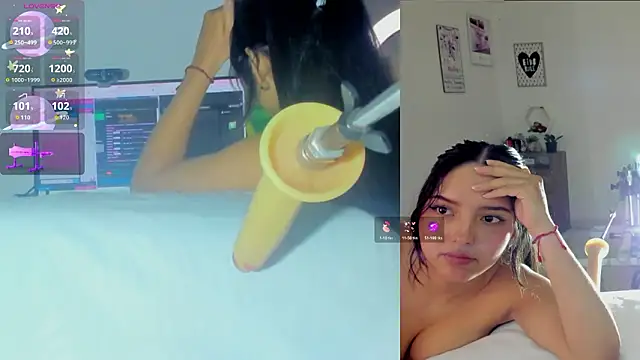 Snapshot of sofi_velez chatting on 02/22/26, 05:33 sofi velez online show from 02/22/26, 05:33
