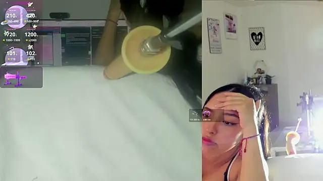 Snapshot of sofi_velez chatting on 02/28/26, 05:03 sofi velez online show from 02/28/26, 05:03