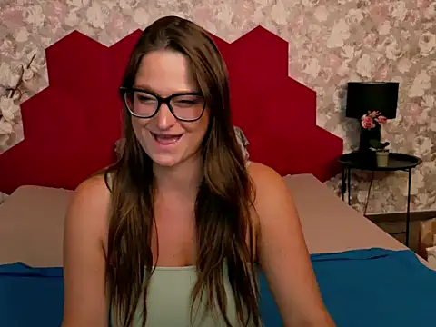 VictoriaCage online show from 05/31/26, 03:30
