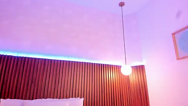 sofia castrillon online show from 10/12/25, 12:26