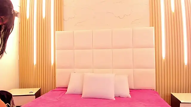 sofia castrillon online show from 10/14/25, 08:20