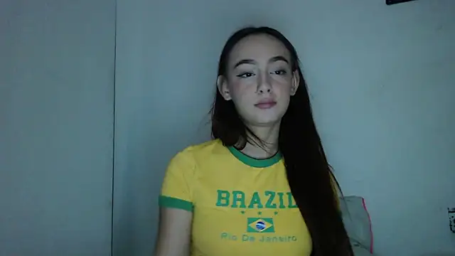 Snapshot of nathaly_bird chatting on 01/31/25, 12:06 nathaly bird online show from 01/31/25, 12:06