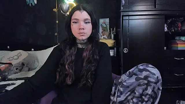 Lilmarieee online show from 11/11/25, 11:16