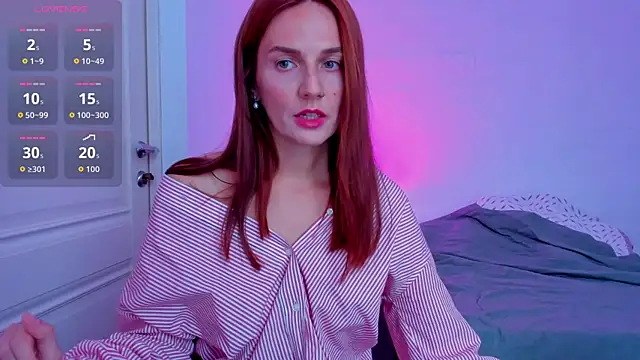 BritneyHall online show from 10/01/25, 09:37