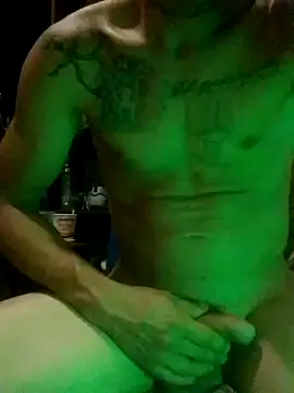 Snapshot of landy20cm chatting on 10/03/25, 10:34 landy20cm online show from 10/03/25, 10:34