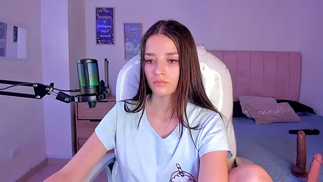 Amaia Daniells online show from 02/24/25, 06:27