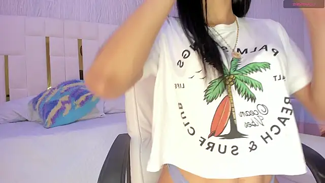 Snapshot of Meghan_stonne_ chatting on 09/26/25, 07:18 Meghan stonne online show from 09/26/25, 07:18