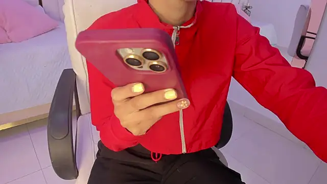 Snapshot of Meghan_stonne_ chatting on 09/30/25, 07:08 Meghan stonne online show from 09/30/25, 07:08