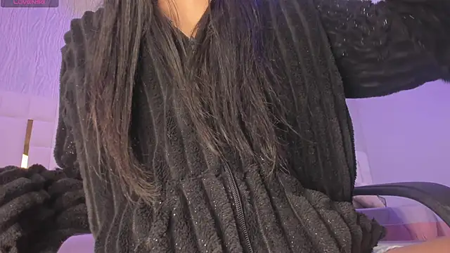 Snapshot of Meghan_stonne_ chatting on 10/27/25, 07:07 Meghan stonne online show from 10/27/25, 07:07