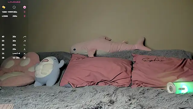 Snapshot of YaraAveiri chatting on 12/15/24, 02:05 YaraAveiri online show from 12/15/24, 02:05