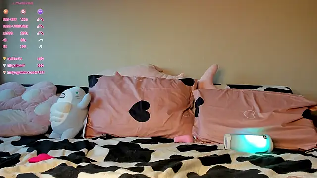 Snapshot of YaraAveiri chatting on 02/16/25, 02:10 YaraAveiri online show from 02/16/25, 02:10