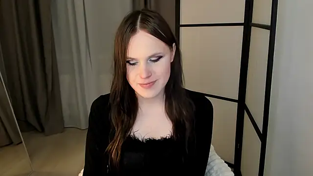 Snapshot of EffieMinki chatting on 03/12/26, 08:59 EffieMinki online show from 03/12/26, 08:59