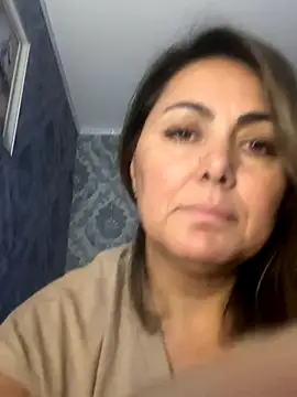 Emma roqueen online show from 10/30/25, 11:27