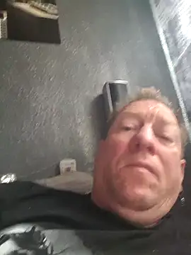 tomtom111111 online show from 10/26/25, 12:00