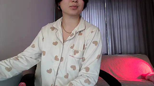 Lili asian online show from 10/17/25, 09:01