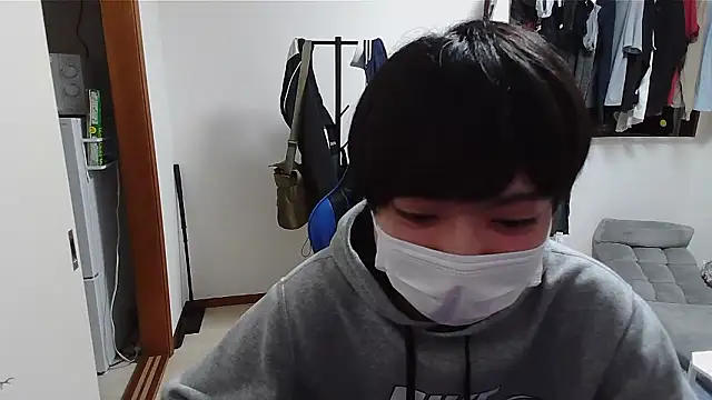 Snapshot of pychan chatting on 06/28/26, 01:28 pychan online show from 06/28/26, 01:28