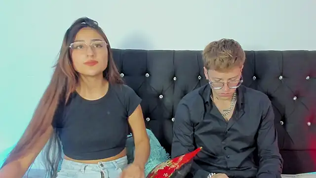 Snapshot of A_sexy_couple__ chatting on 11/09/25, 11:36 A sexy couple online show from 11/09/25, 11:36