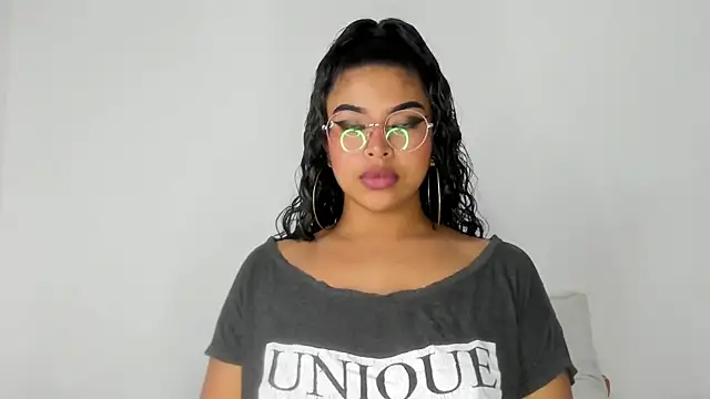 moana taylor online show from 02/18/25, 10:05