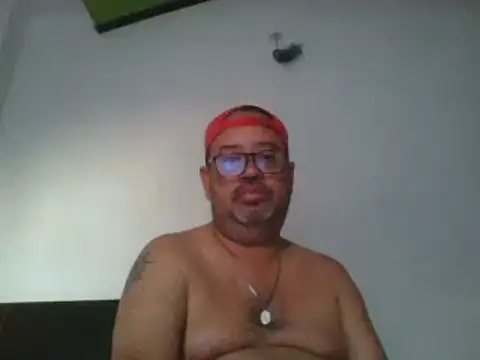 Snapshot of djtomxxx2777 chatting on 01/29/25, 10:53 djtomxxx2777 online show from 01/29/25, 10:53