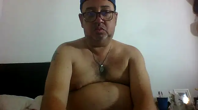 Snapshot of djtomxxx2777 chatting on 02/07/25, 03:34 djtomxxx2777 online show from 02/07/25, 03:34