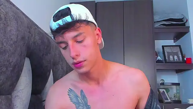 Snapshot of I_Gabriel chatting on 01/14/25, 02:08 I Gabriel online show from 01/14/25, 02:08