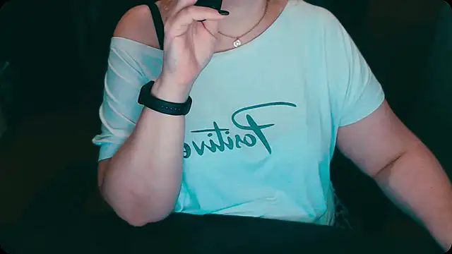 Snapshot of AlisaHot55 chatting on 11/14/25, 11:09 AlisaHot55 online show from 11/14/25, 11:09