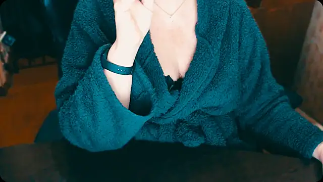 Snapshot of AlisaHot55 chatting on 11/28/25, 01:58 AlisaHot55 online show from 11/28/25, 01:58