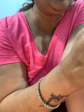 Snapshot of Preet_Kaur_69 chatting on 11/04/25, 03:05 Preet Kaur 69 online show from 11/04/25, 03:05