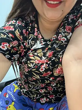 Snapshot of Preet_Kaur_69 chatting on 11/21/25, 05:22 Preet Kaur 69 online show from 11/21/25, 05:22