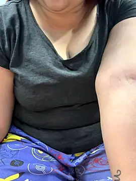 Snapshot of Preet_Kaur_69 chatting on 11/27/25, 06:10 Preet Kaur 69 online show from 11/27/25, 06:10