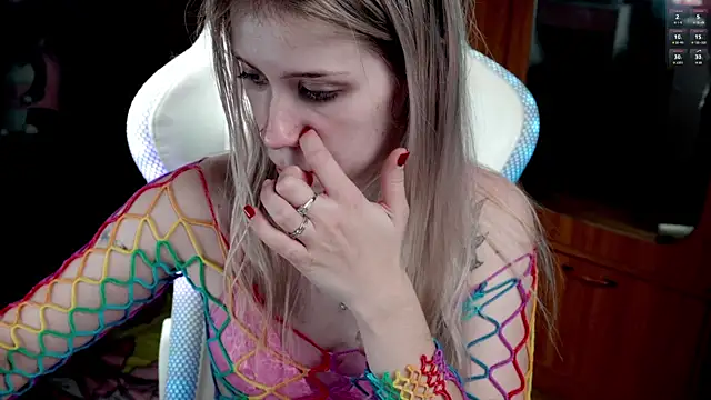 Snapshot of ho1yho1e chatting on 12/01/25, 06:46 ho1yho1e online show from 12/01/25, 06:46