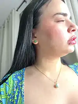 Snapshot of GeorginaJones chatting on 02/05/25, 01:04 GeorginaJones online show from 02/05/25, 01:04