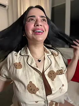 Snapshot of GeorginaJones chatting on 03/23/25, 12:36 GeorginaJones online show from 03/23/25, 12:36