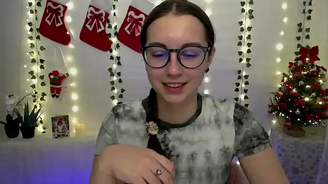 SweetPrincess  online show from 12/17/24, 06:45