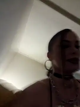 Snapshot of TamaraSavage chatting on 01/28/25, 09:51 TamaraSavage online show from 01/28/25, 09:51