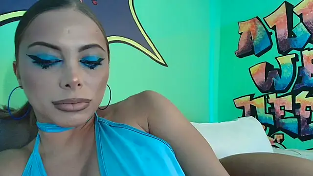 Snapshot of TamaraSavage chatting on 10/24/25, 08:44 TamaraSavage online show from 10/24/25, 08:44