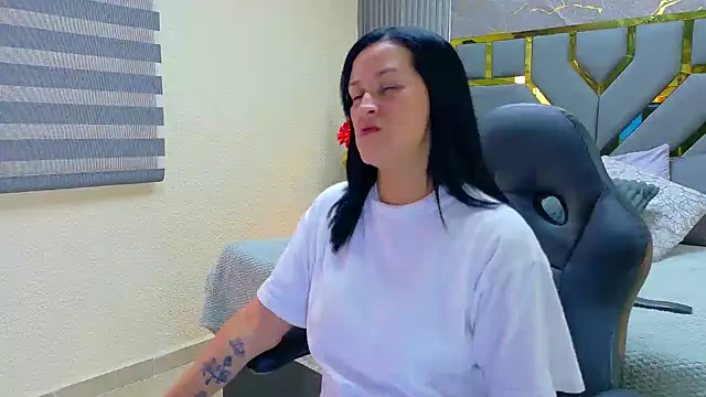Britney taylor  online show from 07/29/26, 08:07