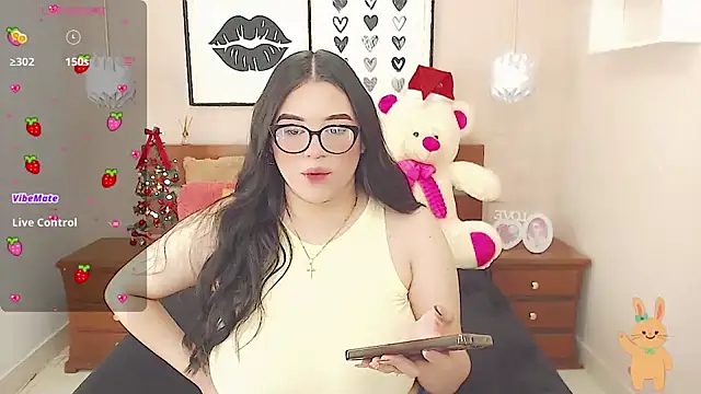 Snapshot of miss_linda_ chatting on 12/27/24, 01:50 miss linda  online show from 12/27/24, 01:50