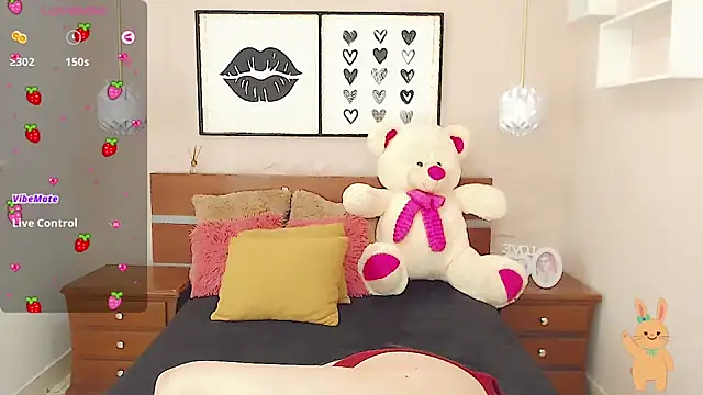 Snapshot of miss_linda_ chatting on 01/07/25, 01:57 miss linda  online show from 01/07/25, 01:57